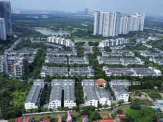 Vị trí vàng thuỷ trúc cân bằng hoàn hảo giữa yên tĩnh và sôi động.