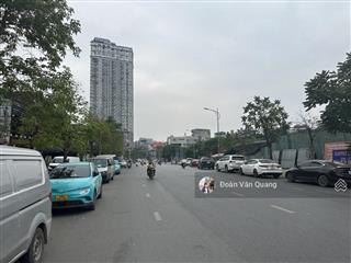 Bán nhà phố nguyễn chí thanh, gần hồ, 10m ra oto. dt 30m2, 4 tầng, mt 3,5m, giá 7,8 tỷ.