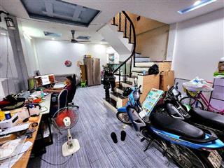 Cực hiếm có nhà an dương ngay gần phố, vị trí cực thuận tiện. 37m x 3 tầng.