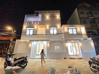 Bán nhà quận 7  ngang 14m  3 tầng  ngay phú mỹ hưng  nhỉnh 7 tỷ