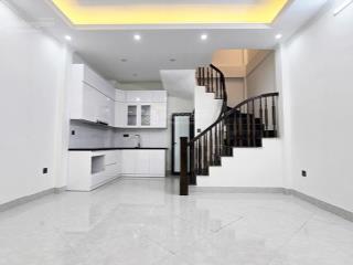 Chính chủ bán 2 căn nhà liền kề 5 tầng  ngõ 235 yên hòa, cầu giấy