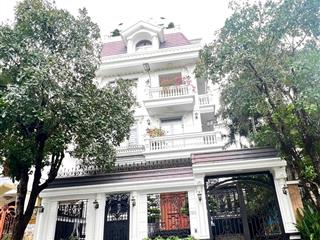 Ngộp bank siêu biệt thự khu compound phổ quang tân bình  dt 9x25 xd 3 tầng  giá 36tỷ.