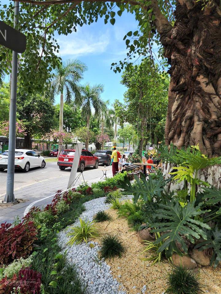 Hot bán gấp căn góc đẹp marina ecopark đang kinh doanh.  em 0966 659 ***