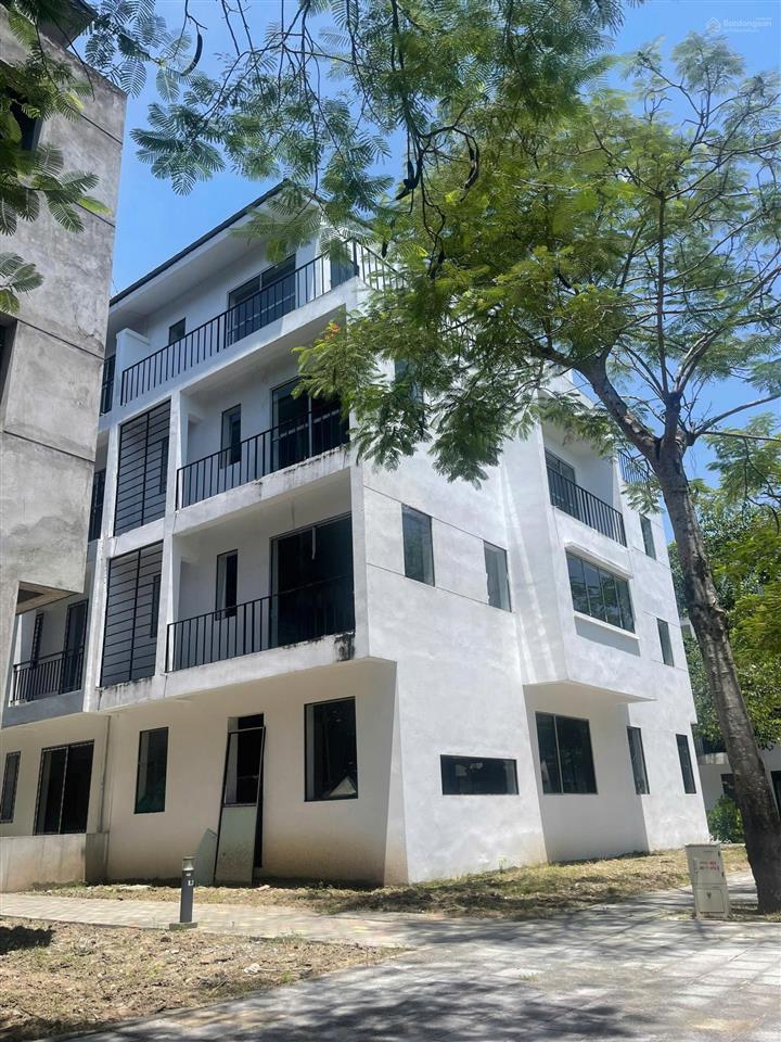 Bán căn nhà góc đối diện công viên tại 1c ecopark giá hợp lý