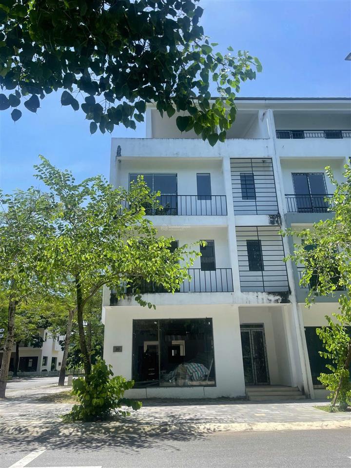 Bán căn nhà góc đối diện công viên tại 1c ecopark giá hợp lý