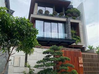 Bán biệt thự thảo điền q2 dt 10x18m, trệt 2 lầu nhà mới bao gồm nội thất cao cấp