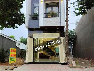 Chính chủ bán gấp nhà 2 lầu (5x18) giá 1tỷ290triệu ngay vòng xoay an lạc. đang cho thuê 17tr/tháng