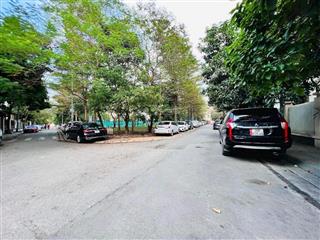 F0 mỗ lao dt 60m 5 tầng mt 5m nhỉnh 18ty vị trí gara ôtô kinh doanh