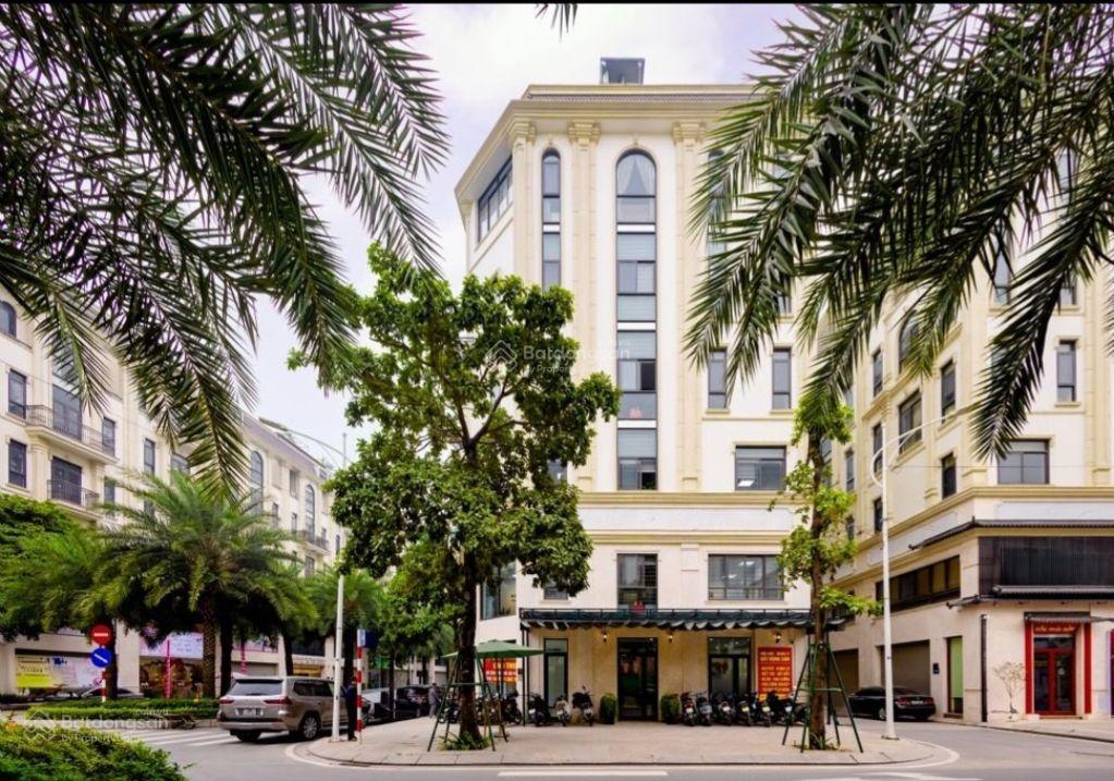 Him lam vạn phúc dt 102m2 7 tầng thang máy, mt đường 32m