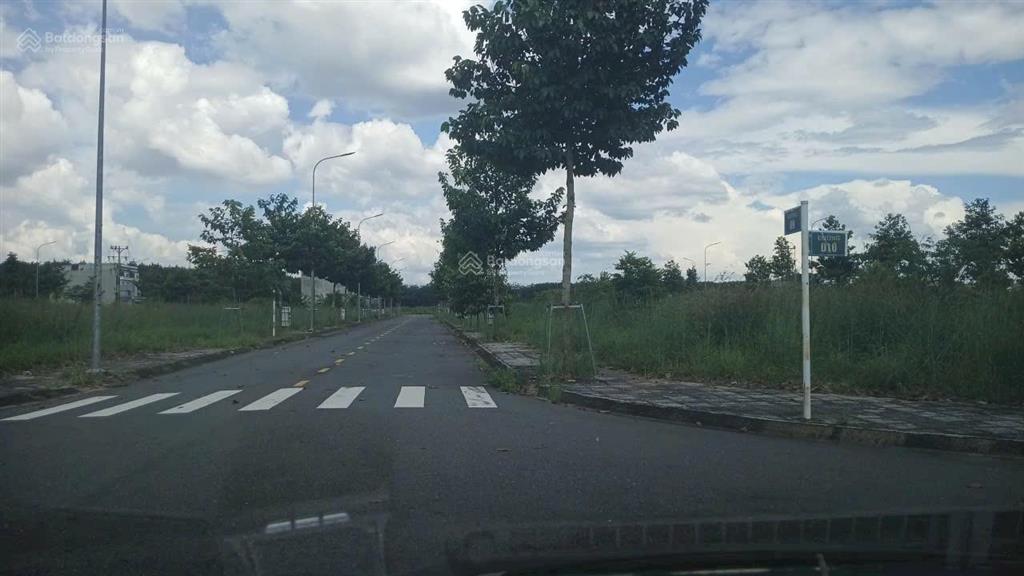 Cần bán lô đất đẹp 70m2 khu nhà ở bình mỹ 2 giá 1,6 tỷ