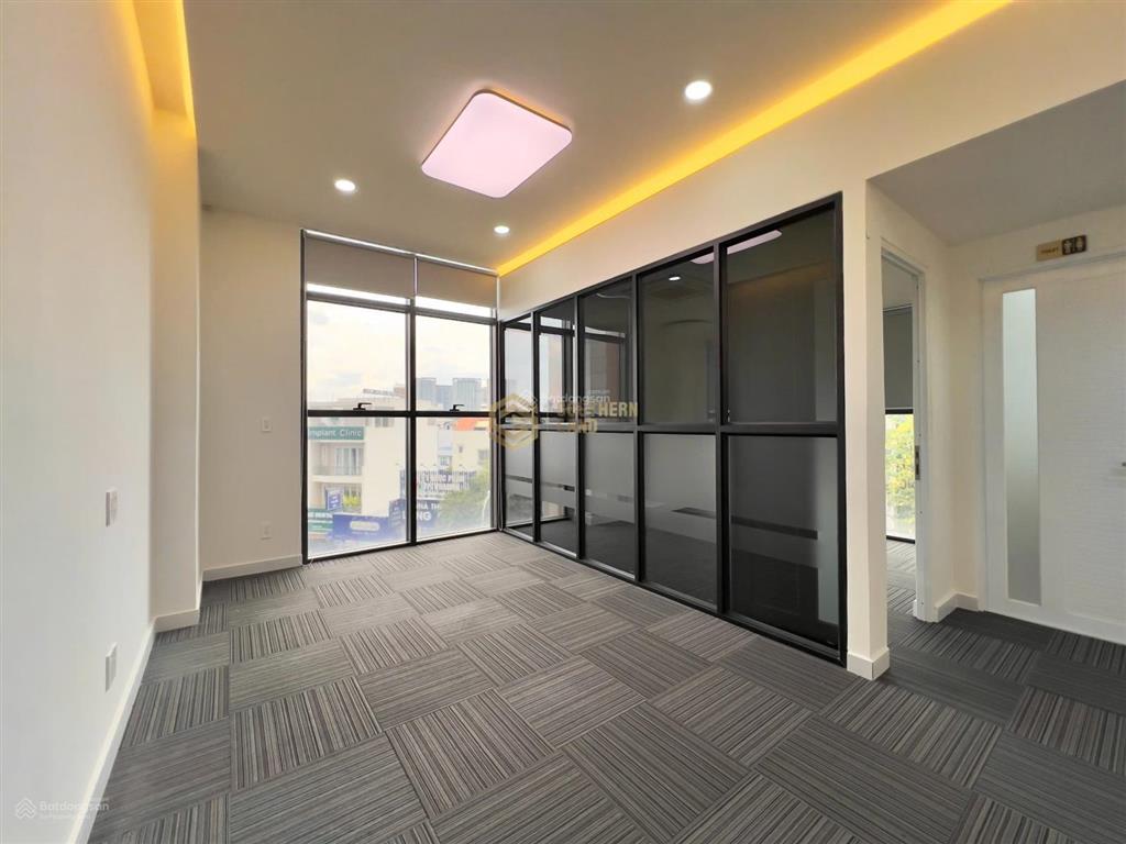 Bán gấp ot 61m2 chỉ từ 80 triệu/m2, hỗ trợ vay 70% siêu hot