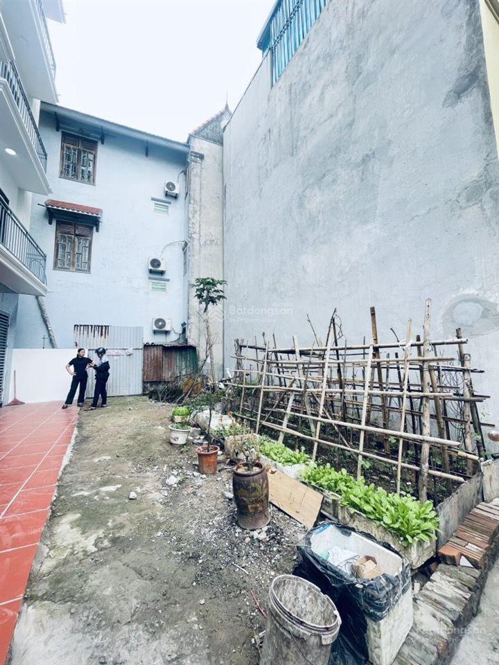 Đất thổ cư, 50 m2, 3 thoáng, đi 50m ra bãi ôtô, 6,15 tỷ 0984 596 ***