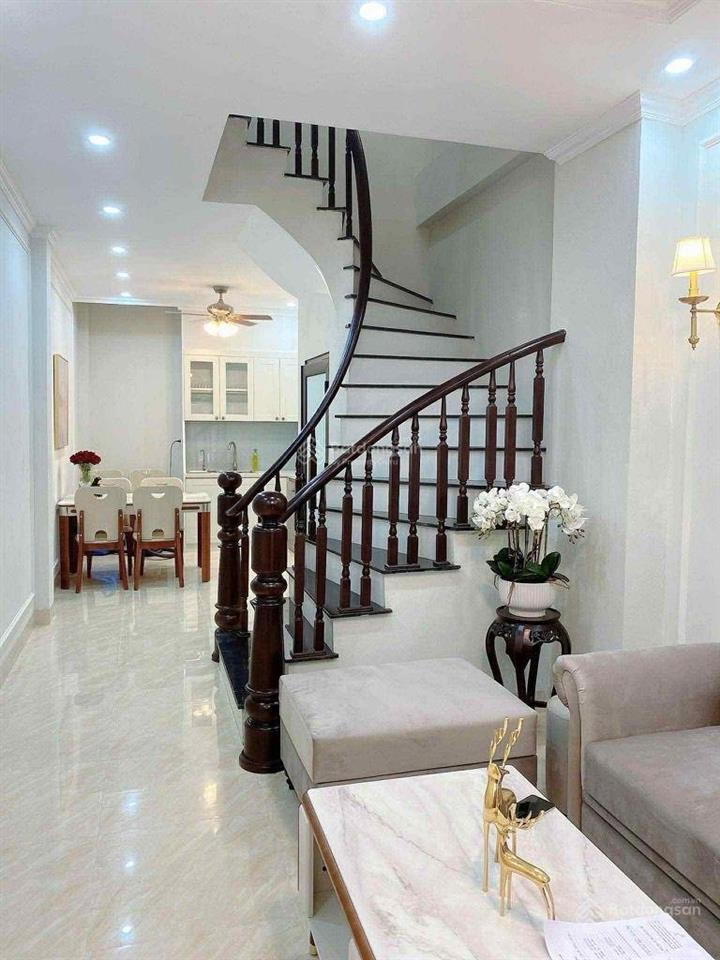 Anh đức cần bán nhà xuân phương, 4 tầng. diện tích 39m2. tài chính 5,9 tỷ.