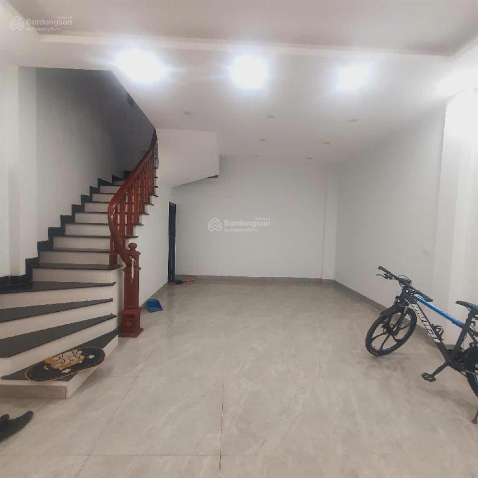 Nhà ngã 4 vạn phúc  lê quang đạo, ô tô vào nhà  11,5 tỷ. vị trí đẹp