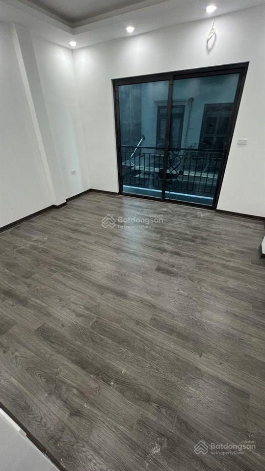 Anh vương cần bán nhà tây mỗ, dân xây 5 tầng, thang máy, 55m2  7,85 tỷ