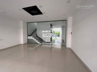 Chính chủ cho thuê tầng trệt bao phí giá 9tr  55tr ngay công viên