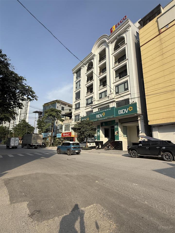 Bán nhà 3 tầng 52m2 tứ hiệp thanh trì vỉa hè 10m kinh doanh mọi loại hình, giá chỉ 16,5 tỷ