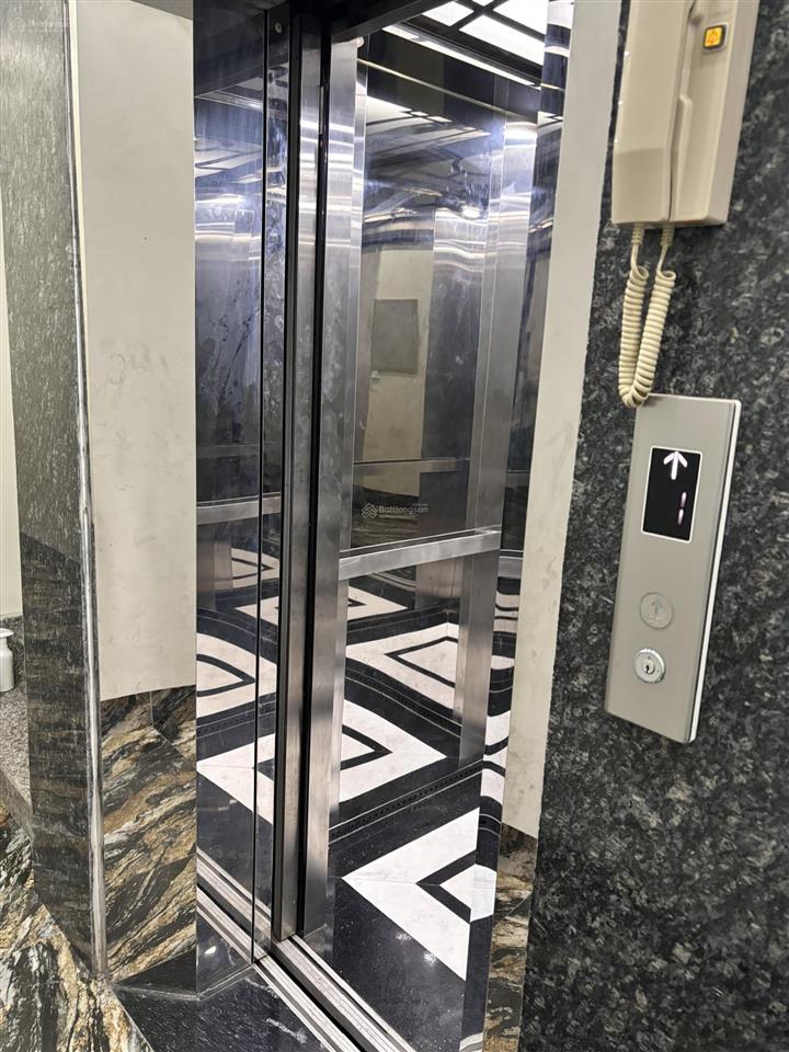 Siêu phẩm cho thuê nhà 5 tầng + 1 tum, 15 phòng mặt đường đt286 hòa tiến, yên phong, bắc ninh