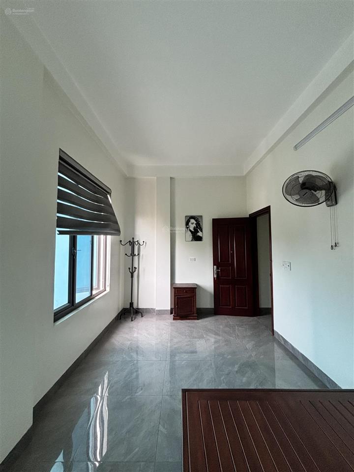 Siêu phẩm cho thuê nhà 5 tầng + 1 tum, 15 phòng mặt đường đt286 hòa tiến, yên phong, bắc ninh