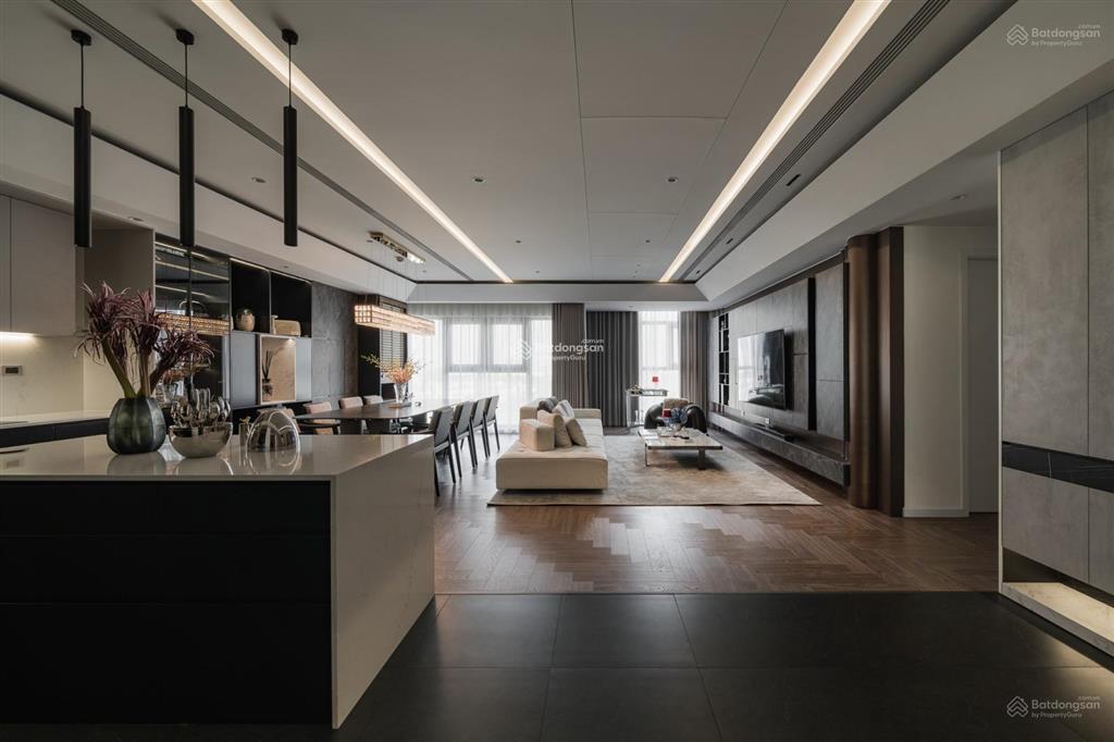 Chủ nhà bán căn 105,8m tại r4 royal city, 2n2w, full đồ, tầng đẹp, giá 9,9 tỷ