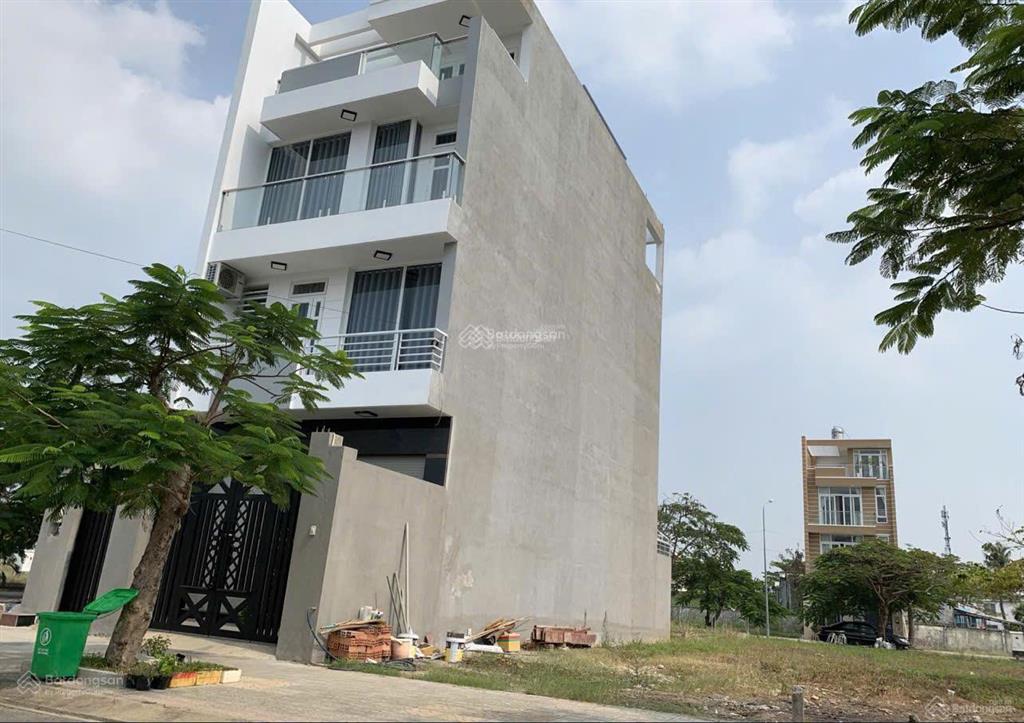Đầu tư lô 100m2 mặt tiền kinh doanh buôn bán sầm uất ngay sân bay quốc tế long thành. shr