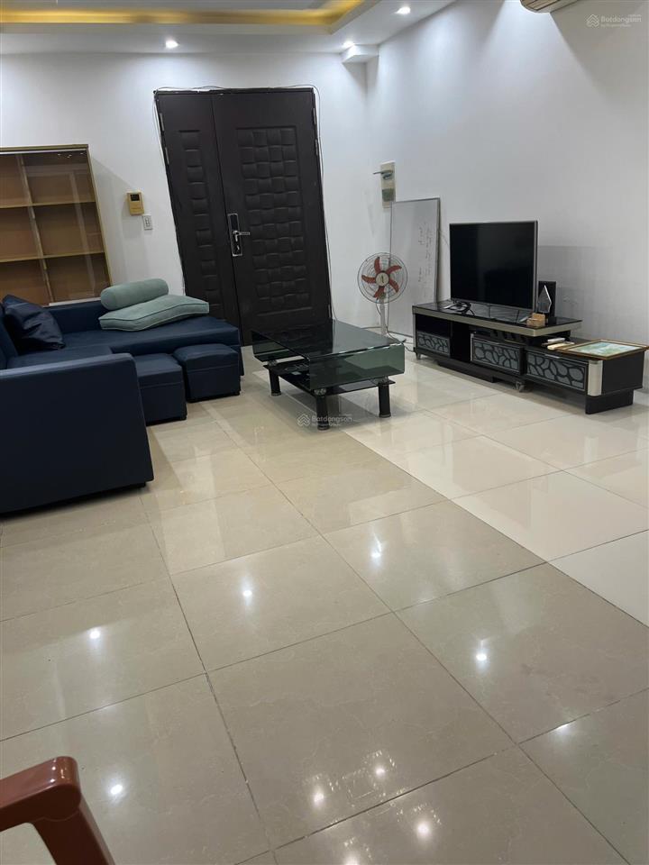 Cho thuê căn hộ penthouse 135m2 hoàng kim thế gia  4pn 3 wc có sẵn nội thất