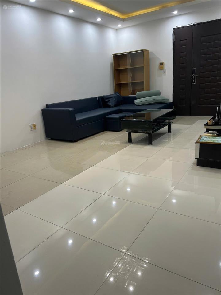 Cho thuê căn hộ penthouse 135m2 hoàng kim thế gia  4pn 3 wc có sẵn nội thất