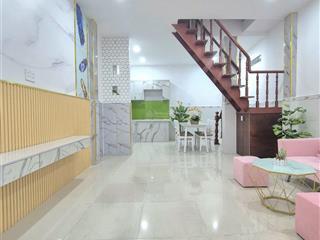 Bán nhà lũy bán bích gần đầm sen nhà mới ở ngay