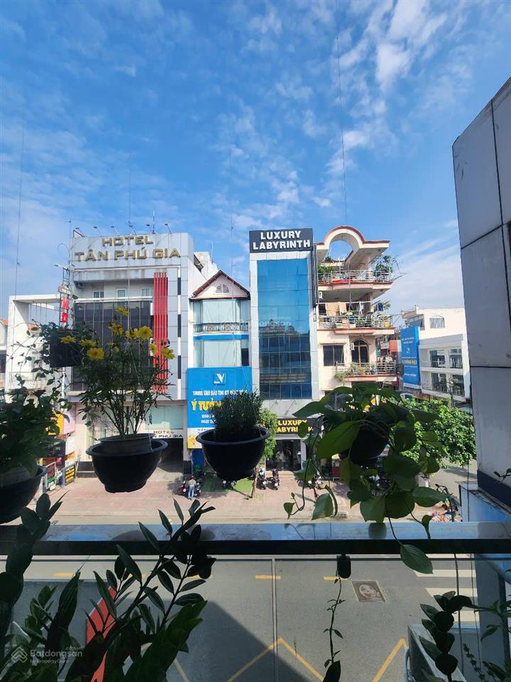 Bán nhà 4 tầng mtkd sầm uất đường gò dầu, quận tân phú 78m2 chỉ có 21,3 tỷ