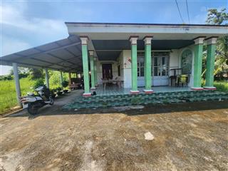 Chủ ngộp bank cần bán gấp 696m2 đất full thổ cư tặng nhà mỹ hạnh bắc đức hòa  long an,