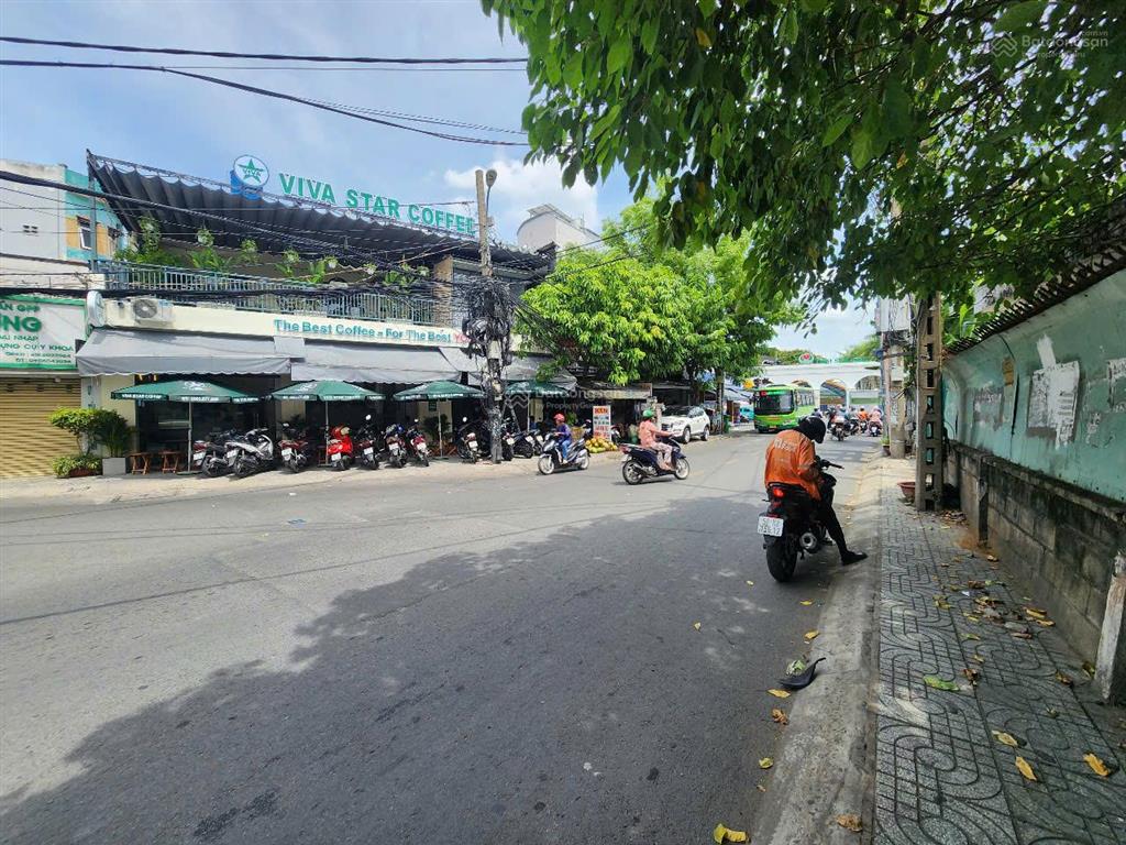 Bán căn góc 2 mặt tiền hòa bình và khuông việt quận 11 dt 13x13,5m giá 27,6 tỷ