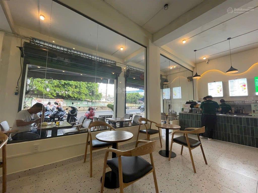 Bán căn góc 2 mặt tiền hòa bình và khuông việt quận 11 dt 13x13,5m giá 27,6 tỷ