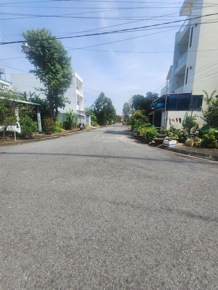 Bán lô góc 2 mặt tiền 114m2 kdc tân kim vị trí đẹp gần sông cần giuộc