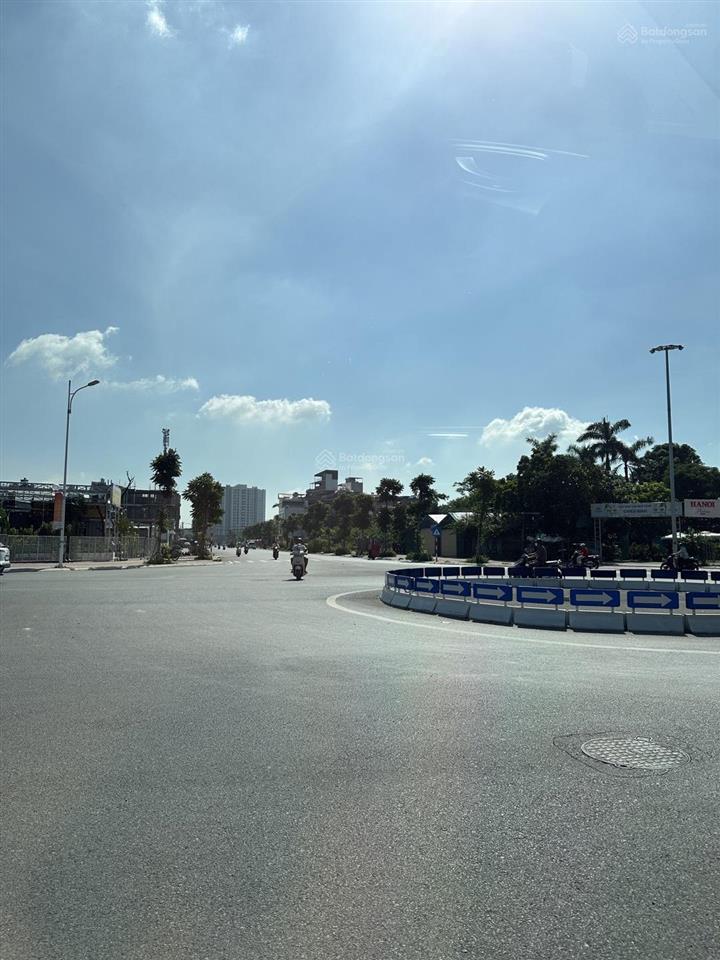 Siêu phẩm mặt phố ngọc thụy, 316m2, mặt tiền 10m, lô góc, ô tô tránh, kinh doanh đỉnh, giá 49,8 tỷ.