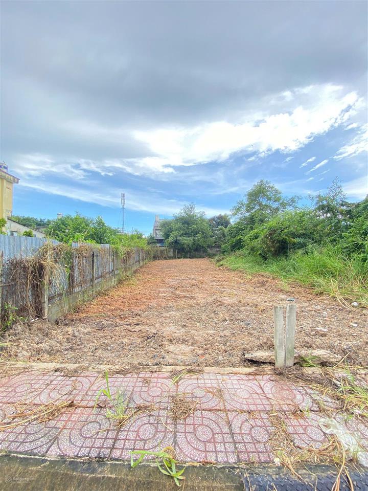 Bán lỗ 300tr lô đất mt kinh doanh đường tỉnh lộ 8 200m2 full thổ giá 860tr shr