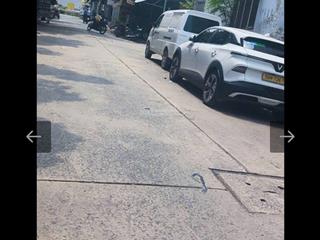 Chủ bán lổ hạ giá 250 triệu. cam kết rẻ nhất khu . 4 tầng 48 m hơn 5 tỷ.