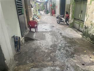 Trường chinh 18 m2, 3 tầng, hơn 1 tỷ đã có hộ khẩu sài gòn  dòng tiền 6 triệu/ tháng. hẻm 3 gác