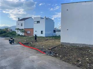 Bán lô đất vĩnh hiệp diện tích 68,5 m đường ô tô giá 1 tỷ 580 full thổ cư khu dân cư hiện hữu