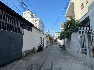 Bán nhà cấp 3 mặt tiền ngang 15 m tại dương hiến quyền, phường vĩnh hoà, giá 75 tr/m2 giá tốt