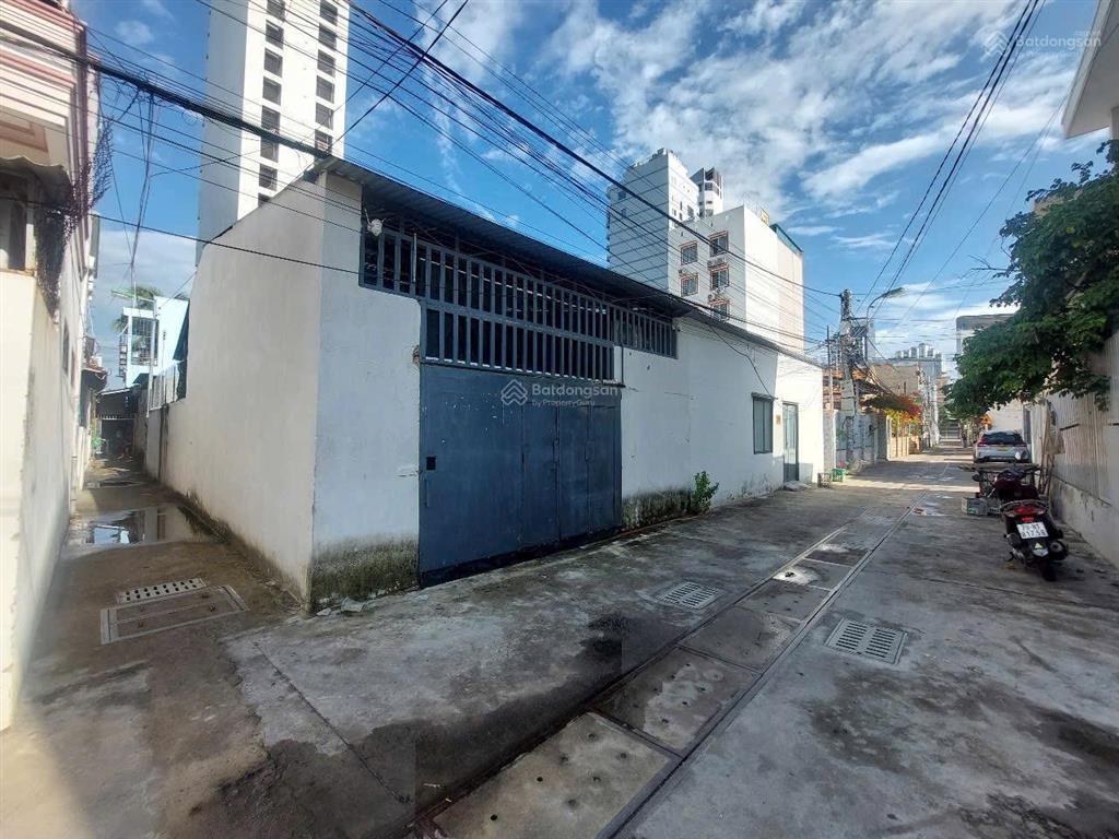 Bán nhà cấp 3 mặt tiền ngang 15 m tại dương hiến quyền, phường vĩnh hoà, giá 75 tr/m2 giá tốt