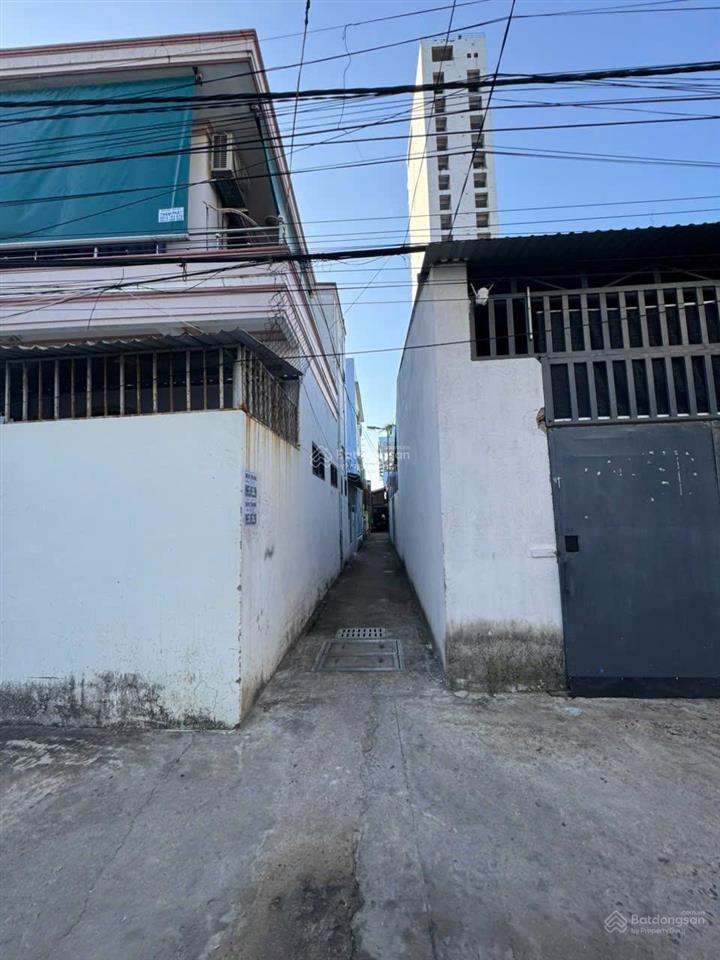 Bán nhà cấp 3 mặt tiền ngang 15 m tại dương hiến quyền, phường vĩnh hoà, giá 75 tr/m2 giá tốt