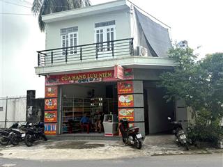 Bán căn nhà mặt tiền đường ba làng ngang gần 8m cách biển phạm văn đồng 150m giá 130 tr/m2