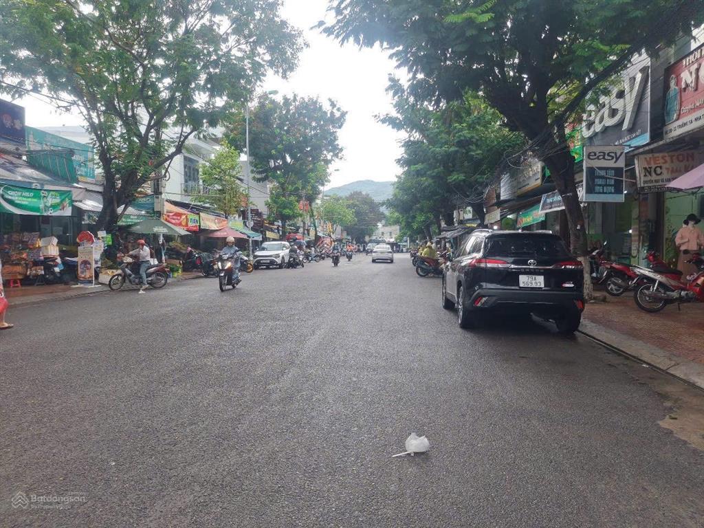 Bán 2 căn nhà mặt tiền trường sa phường phước long ngang 10m giá 78 tr/m2 hiện cho thuê 30 tr/th