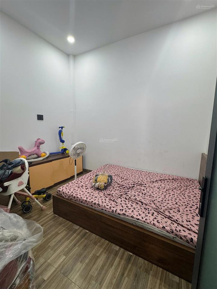 Bán nhà 2 mặt tiền phó đức chính, vĩnh hoà, nha trang 1 trệt 1 lầu sổ hoàn công 137,2m2 giá 10tỷ