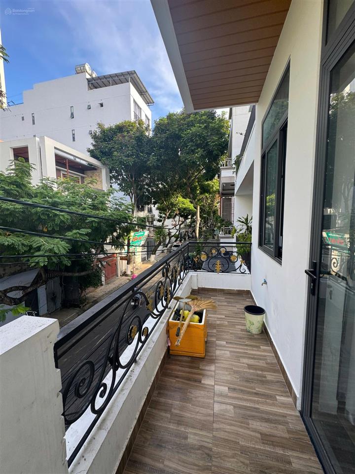 Bán nhà 2 mặt tiền phó đức chính, vĩnh hoà, nha trang 1 trệt 1 lầu sổ hoàn công 137,2m2 giá 10tỷ