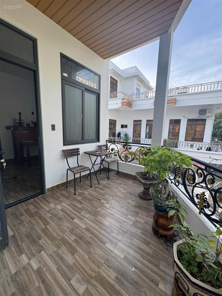 Bán nhà 2 mặt tiền phó đức chính, vĩnh hoà, nha trang 1 trệt 1 lầu sổ hoàn công 137,2m2 giá 10tỷ