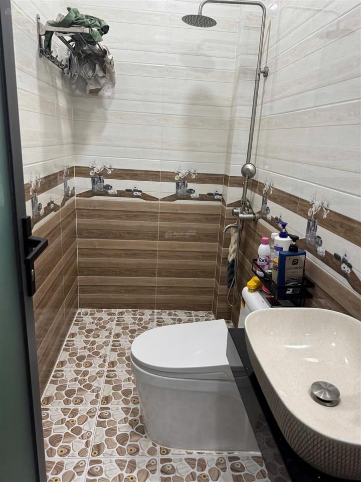 Bán nhà 2 mặt tiền phó đức chính, vĩnh hoà, nha trang 1 trệt 1 lầu sổ hoàn công 137,2m2 giá 10tỷ