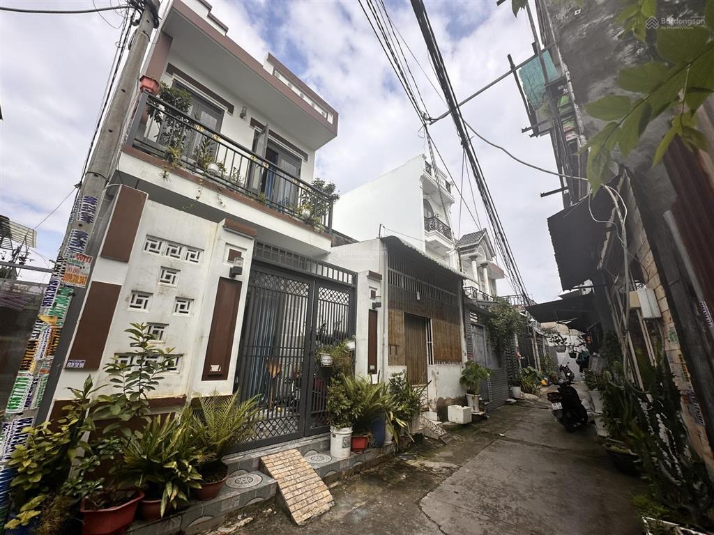 Bán đất xuân thới đông 3, 3,6 tỷ, 82,3m2 đường vào 4m, 2 mặt tiền hẻm thông