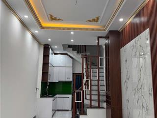Nhà đẹp giá rẻ, 5 tầng xây mới độc lập ỷ la  dương nội