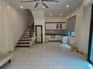 Nhà lô góc 3 tầng full nội thất ô tô đỗ cửa vạn phúc thanh trì dt 40m2 3 tầng mt 7m chào 3,6 tỷ